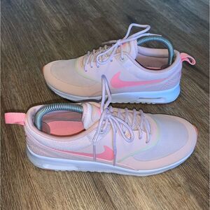 Nike air max Thea pink athletic shoes breathable lite weight size 8.